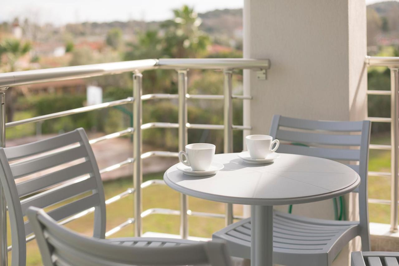 Palm Tree Maisonettes #Feelslikehome Ormos Panagias Exterior photo